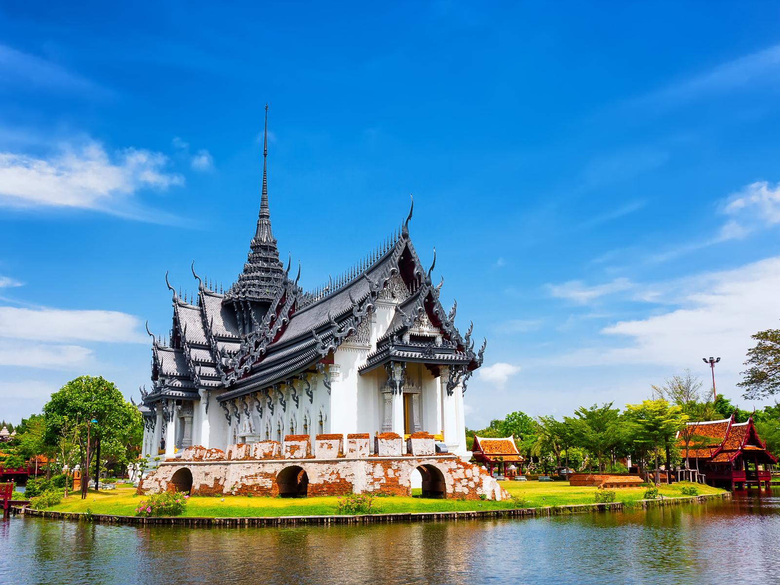 Samut Prakan Tours & Day Trips