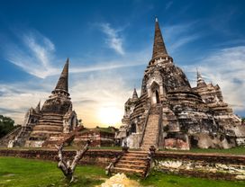 Ayutthaya from BKK: Temple, Private Boat & Local Lunch