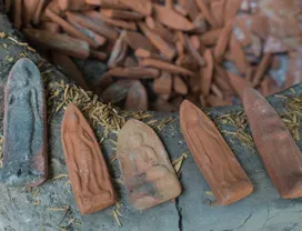 Explore Buddhism by Amulet Making in Sukhothai for 5 people
