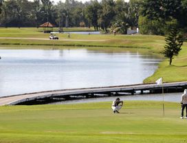 (Weekday) Pinehurst Golf & Country Club with Round Trip Transfer