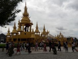 Temple-Hop and Visit Unique Long Neck Karen Tribe in Chiang Rai
