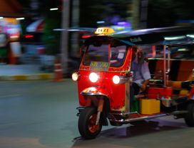Bangkok by Night: Temples, Tuk-Tuks & Eat Like a Local with a Local Expert by EV Tuk-Tuk
