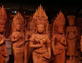 It's a Woody Day: Wood Carving Galleries Near Bangkok