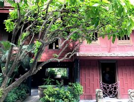 Experience Old Bangkok by Tuk-Tuk and Ferry 