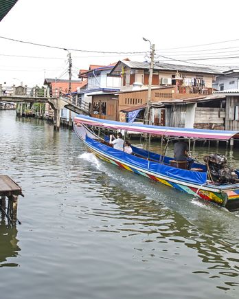 Long tail boat 