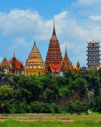 Wat Tham Suae