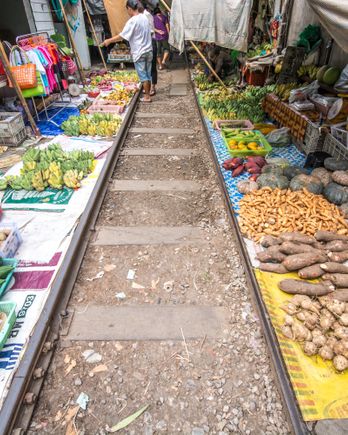 See the products sold on the train track