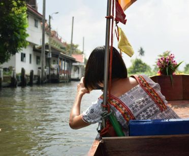 Boat Ride & Thai Desserts at Floating Markets