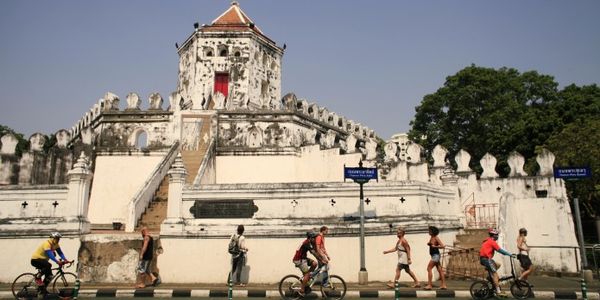 Phra Athit Road