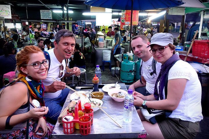 Travelers enjoy Local Street Food like a roadside Michelin Star Restaurants